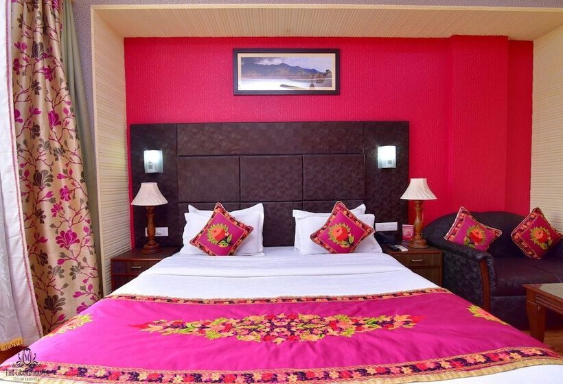 디럭스 룸, The Grand Mamta