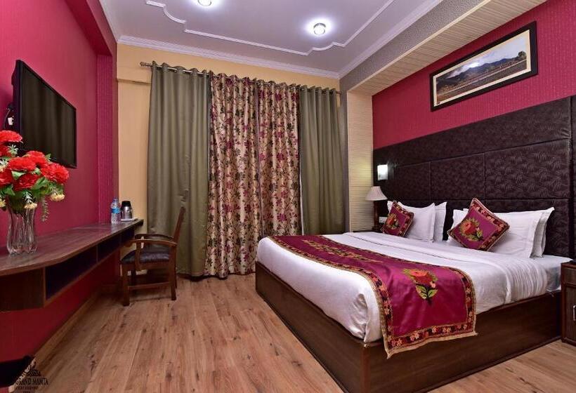 디럭스 룸, The Grand Mamta