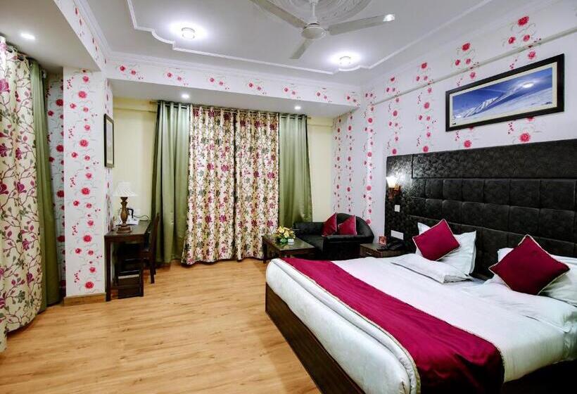 디럭스 룸, The Grand Mamta