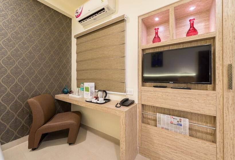 デラックスルーム, Treebo Nestlay Casa