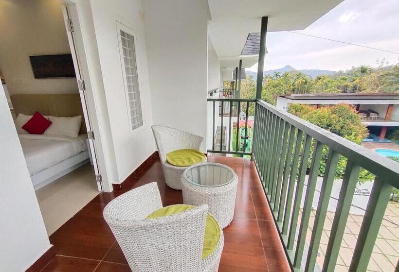 발코니가 있는 2 베드룸 아파트, Le Villagio Resort & Domes