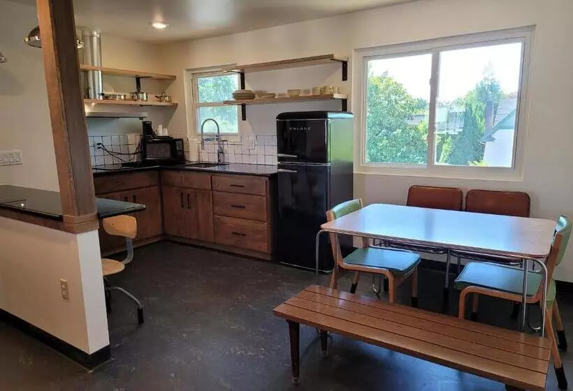 １ベッドルームアパートメント, Corvallis