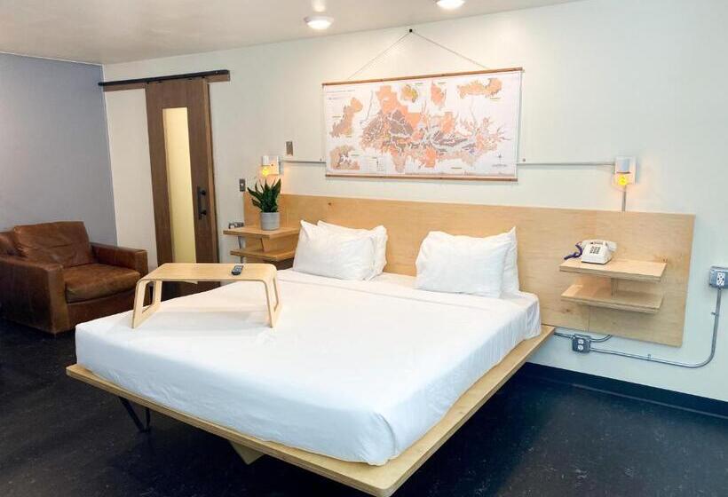 Семейный Номер, Corvallis