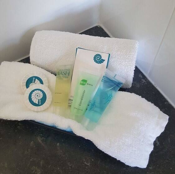 スタンダードルーム, Queens Beach