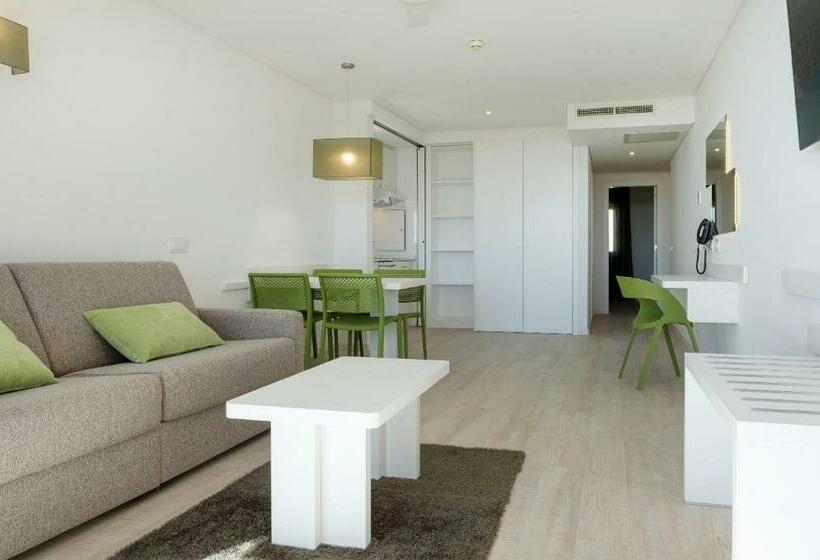 شقة ديلوكس غرفة نوم واحدة إطلالة جانبية على البحر, 3hb Falesia Garden