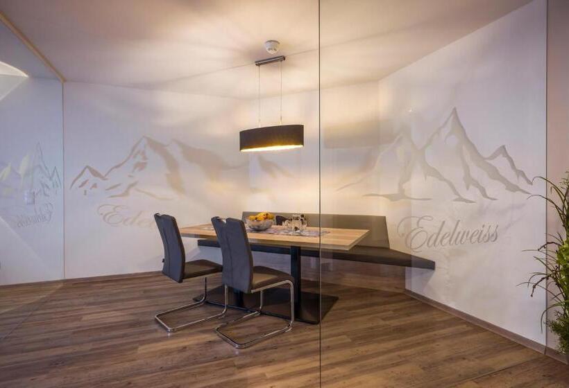 带1个卧室的带阳台的公寓, Aparthotel Alptirol