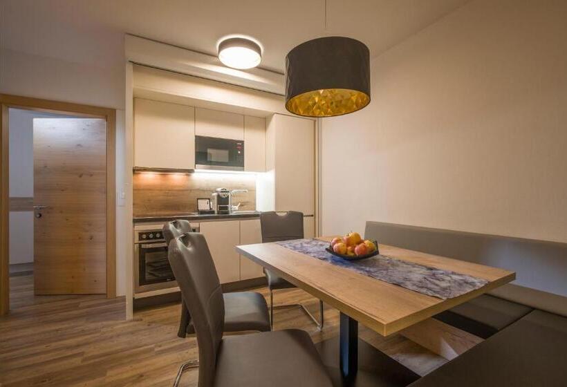 דירת 4 חדרים, Aparthotel Alptirol