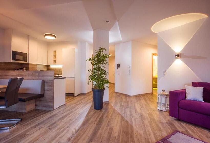 Апартаменты Deluxe 2 Спальни, Aparthotel Alptirol