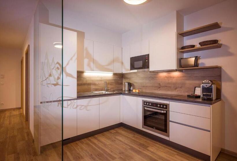 Апартаменты 2 Спальни, Aparthotel Alptirol