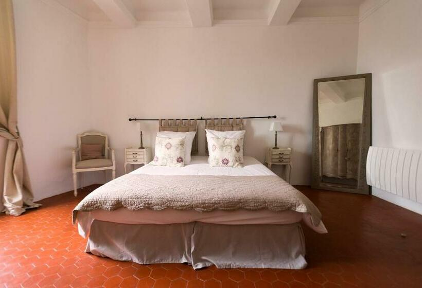 جناح, Les Chambres De Charlotte