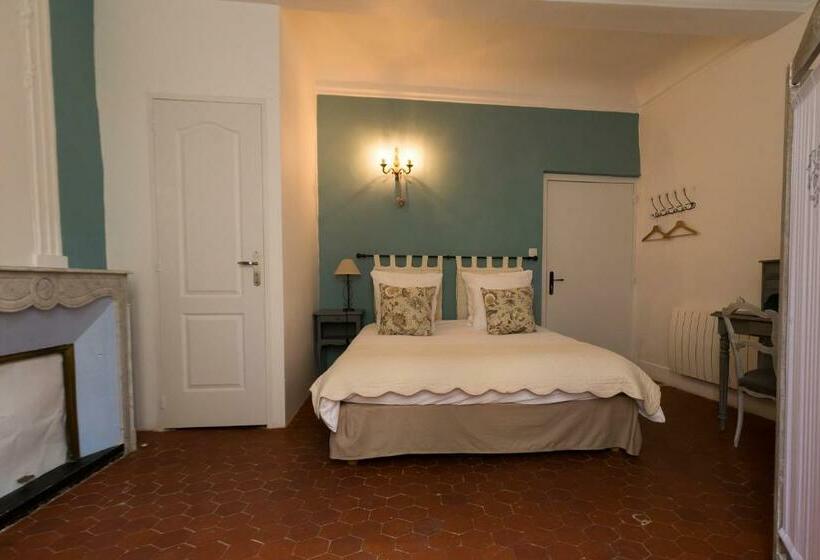 غرفة قياسية, Les Chambres De Charlotte