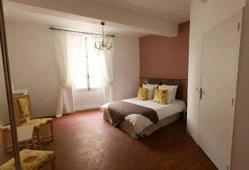 Camera Standard, Les Chambres De Charlotte