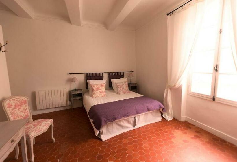 غرفة قياسية, Les Chambres De Charlotte