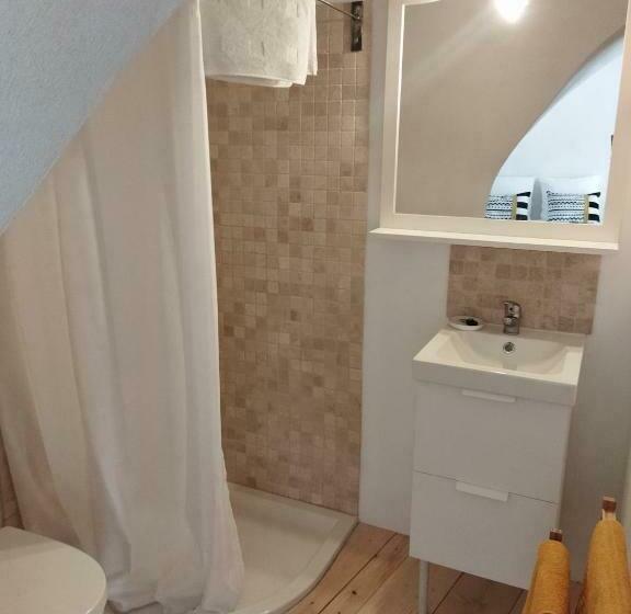 إستوديو قياسى, Les Chambres De Charlotte