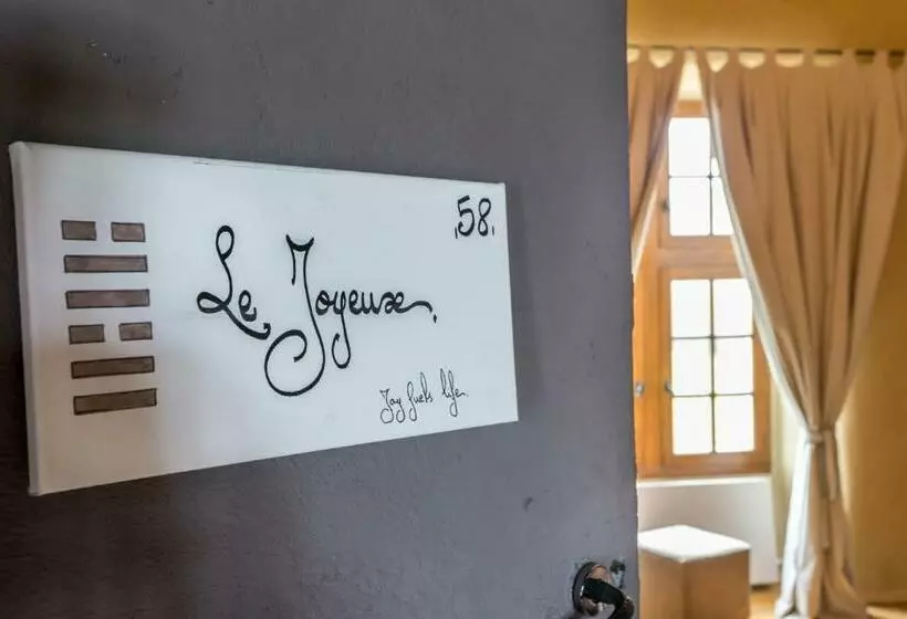 スタンダード４人部屋, Les Fous Du Village