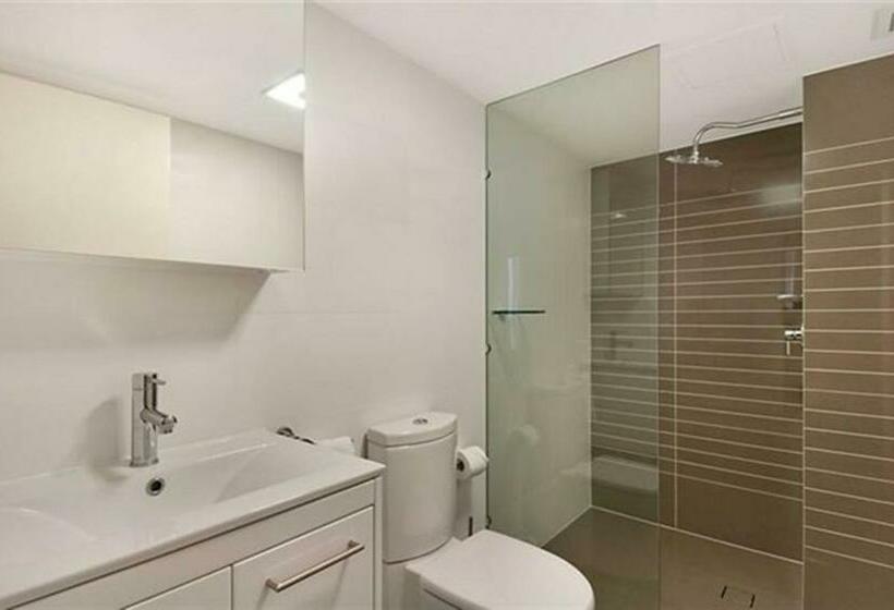 דירת 2 חדרים נוף לים, Boulevard Towers