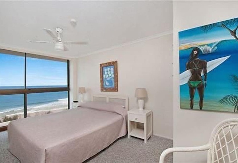 דירת שני חדרים, Boulevard Towers