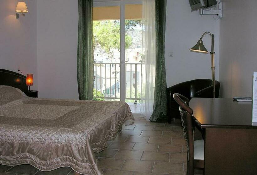 Трехместный Номер Стандарт Вид на Сад, Le Vieux Moulin