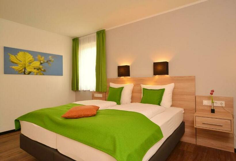 Номер Стандарт, Das Crass