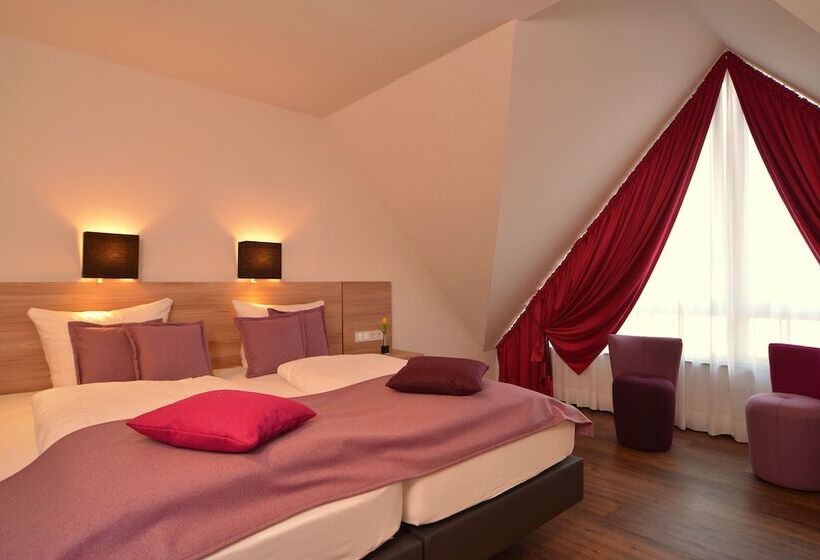 Номер Superior, Das Crass