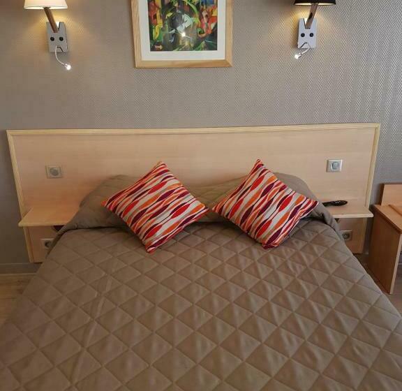 חדר קלאסי, Du Cheval Rouge