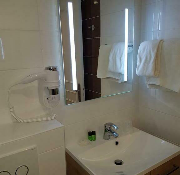 חדר קלאסי, Du Cheval Rouge