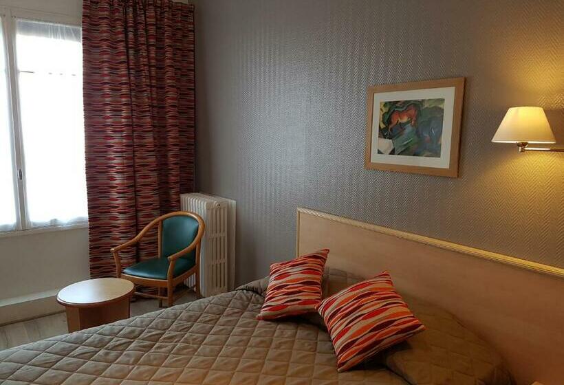 חדר סופריור, Du Cheval Rouge