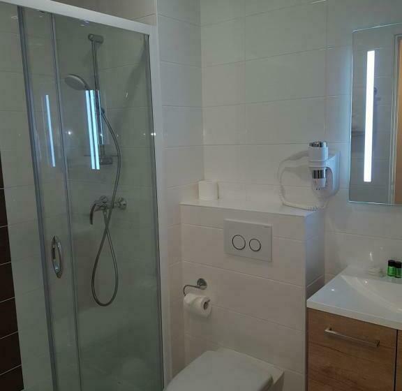 חדר סופריור, Du Cheval Rouge