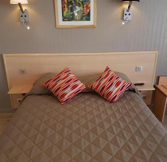 חדר סופריור, Du Cheval Rouge