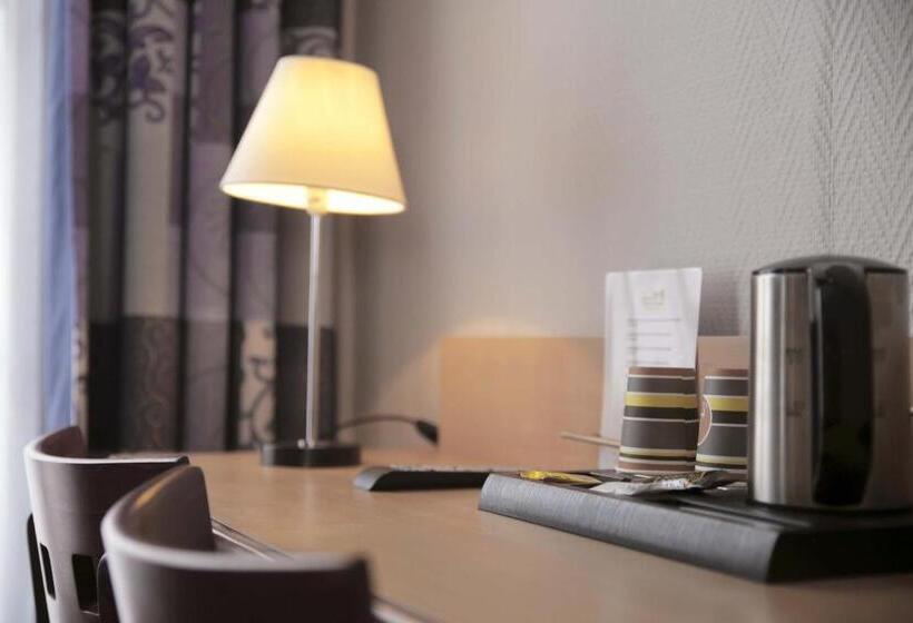 חדר משפתחתי סופריור, Du Cheval Rouge