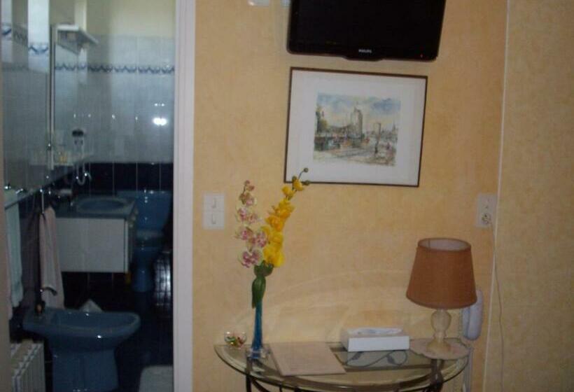 חדר סטנדרט לארבעה, Hôtel Restaurant Anglade