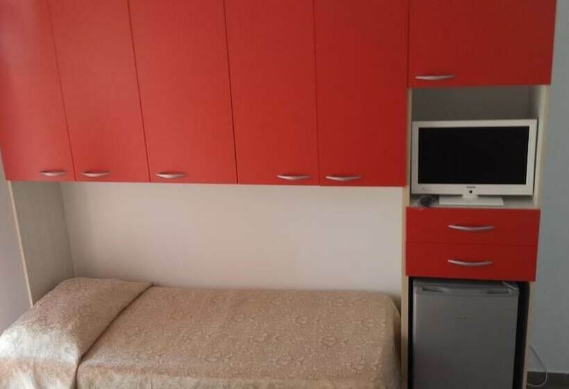 اتاق استاندارد چهارنفره با بالکن, Nacional