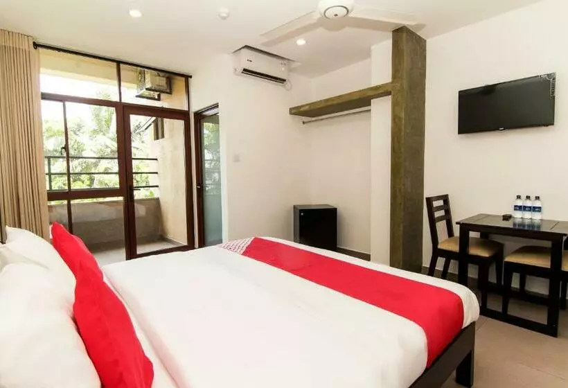 デラックストリプルルーム, Saninro Hotel   Ragama
