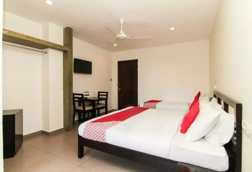 デラックストリプルルーム, Saninro Hotel   Ragama
