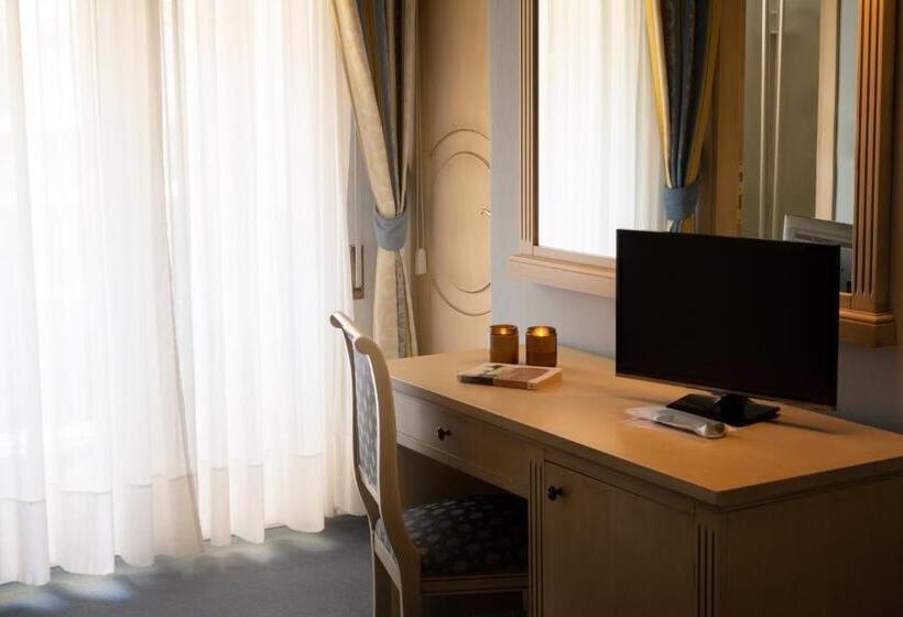 غرفة قياسية, Terme Salus