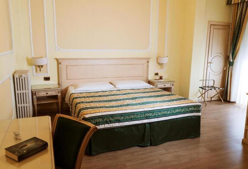 غرفة قياسية, Terme Salus