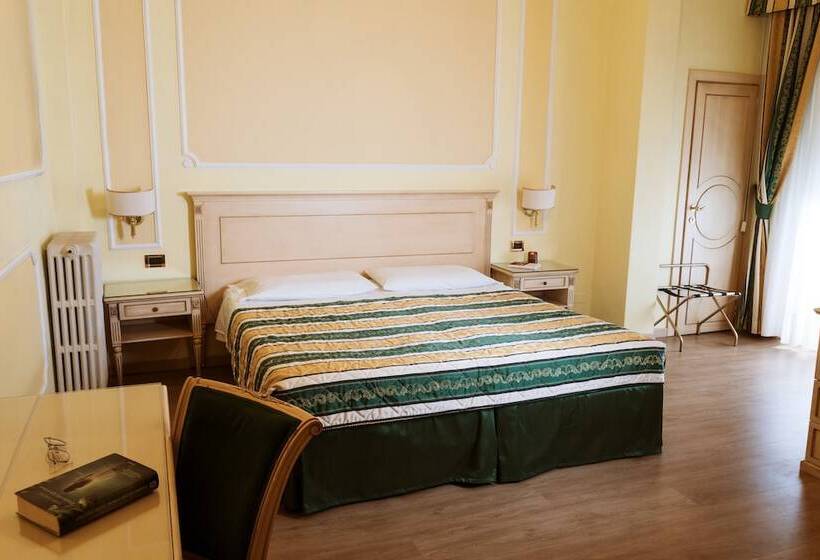 غرفة قياسية, Terme Salus