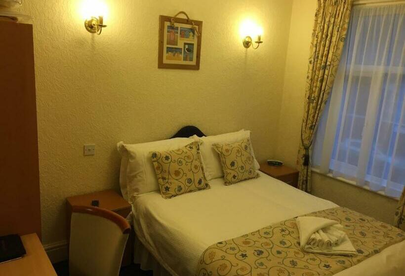 חדר סטנדרט, The Berwick Over 40 S Only