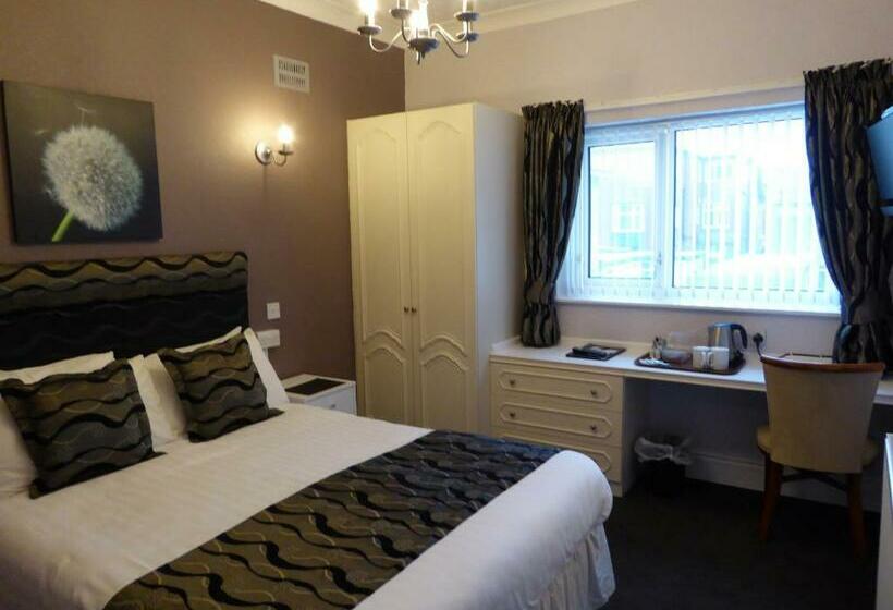 חדר סטנדרט, The Berwick Over 40 S Only