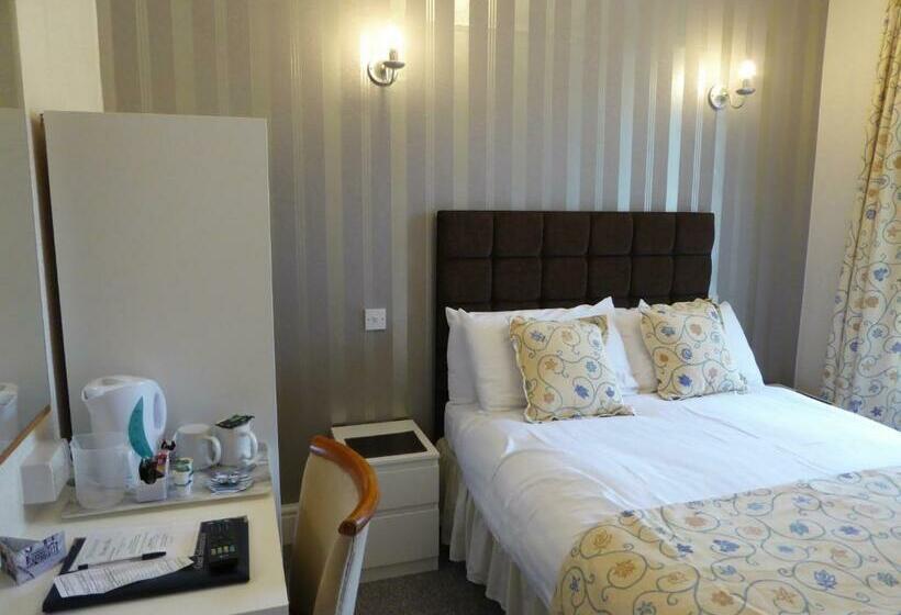 חדר סטנדרט, The Berwick Over 40 S Only