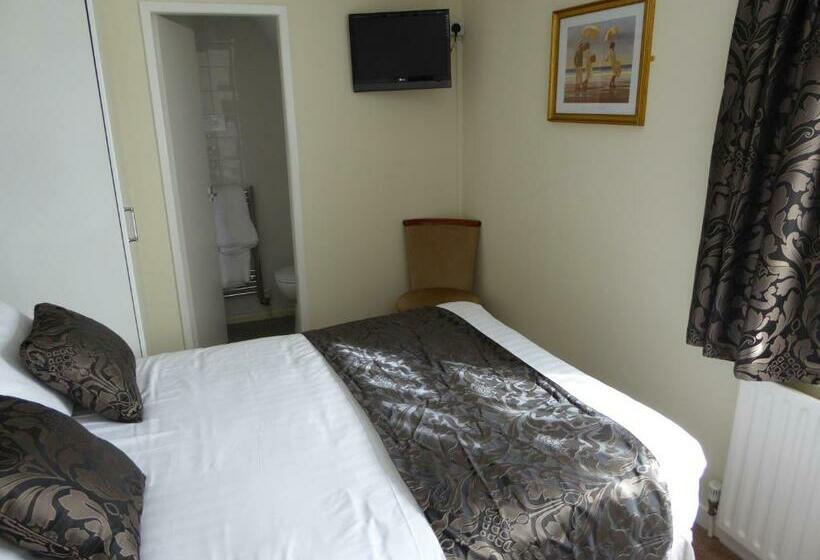 חדר סטנדרט, The Berwick Over 40 S Only