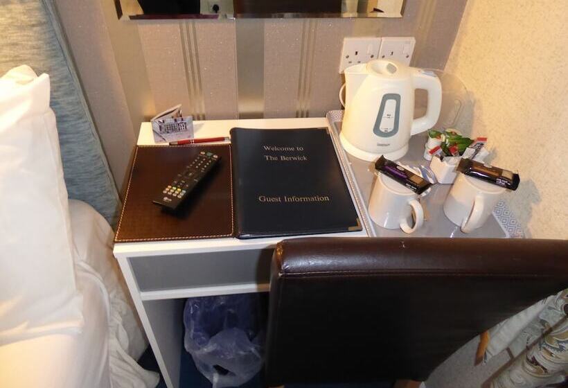 חדר סטנדרט, The Berwick Over 40 S Only