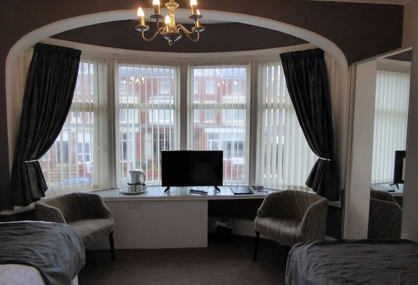 חדר סטנדרט, The Berwick Over 40 S Only