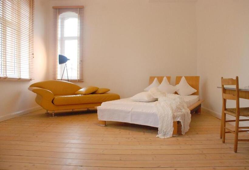 高级单人间, Sweet Clementine B & B