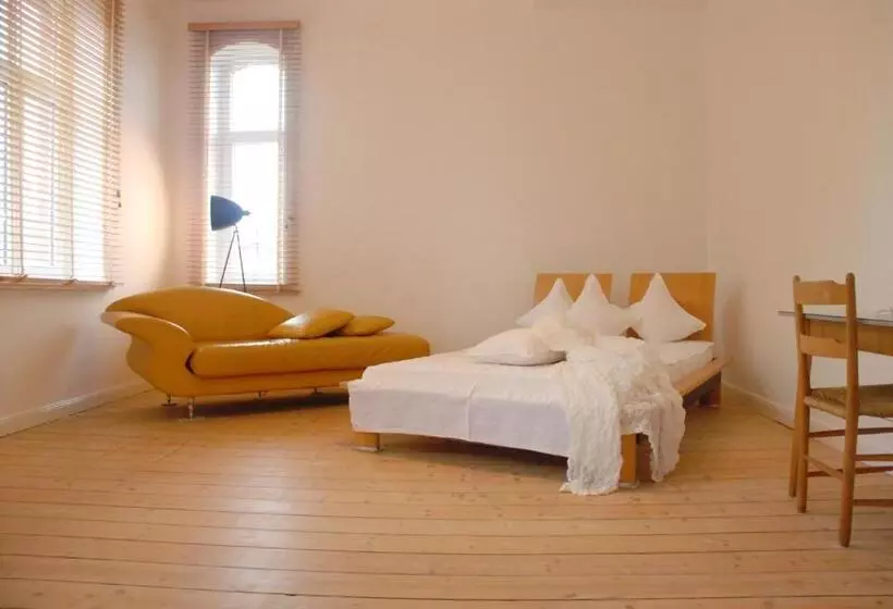 Superior Yhden Hengen Huone, Sweet Clementine B & B