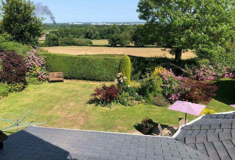 Номер Deluxe, Trumbles Gatwick B&b