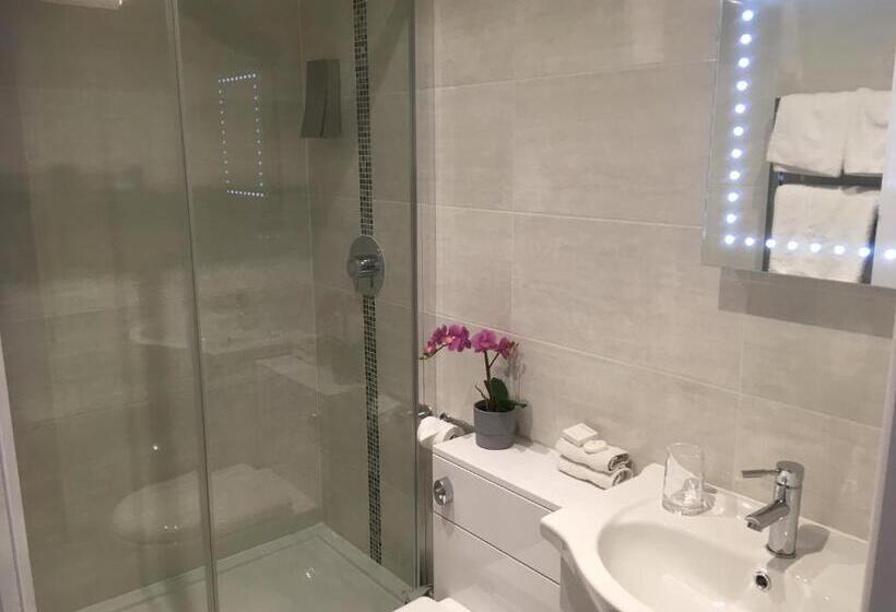 Номер Стандарт, Trumbles Gatwick B&b