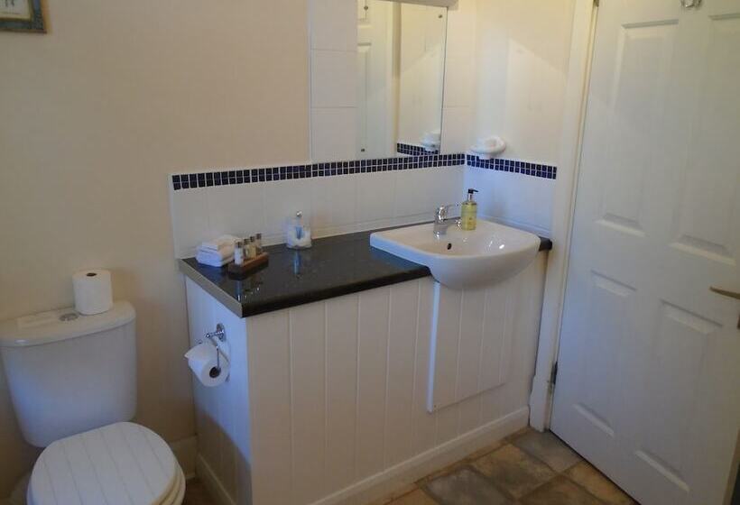 Номер Стандарт, Trumbles Gatwick B&b