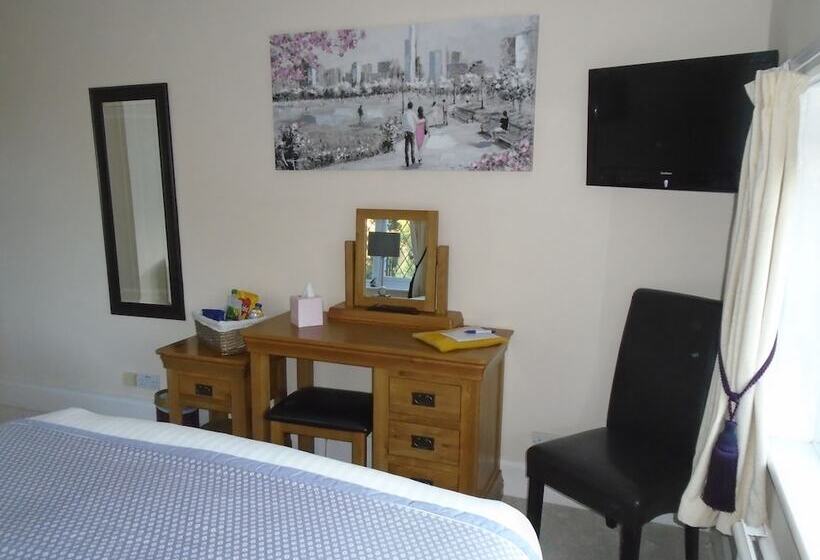 Номер Стандарт, Trumbles Gatwick B&b