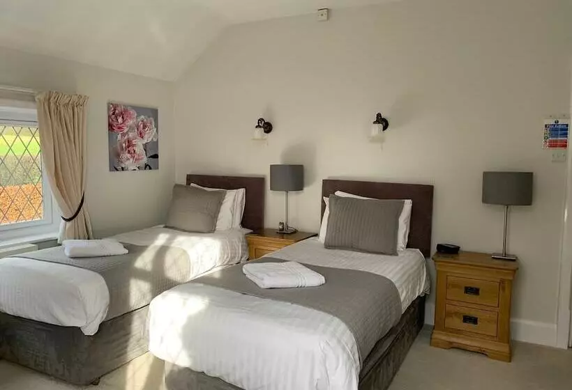 スタンダードルーム, Trumbles Gatwick B&b